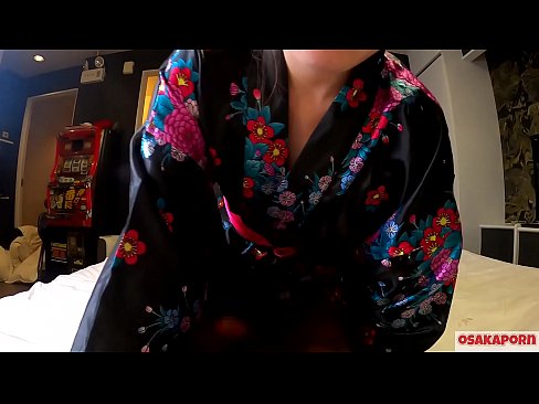 ❤️ Ko te kotiro cosplay rangatahi e pai ana ki te moe wahine ki te korikori me te pupuhi i roto i te wahine hoiho me te pupuhi. Kotiro Ahia he Topanga puhuruhuru me te tits ataahua i roto i nga kakahu Japanese tuku iho i roto i te ataata runaruna e whakaatu ana i te titoo me nga taonga taakaro Fuck. Sakura 3 OSAKAORN. ❌ Karekau Nui i a matou